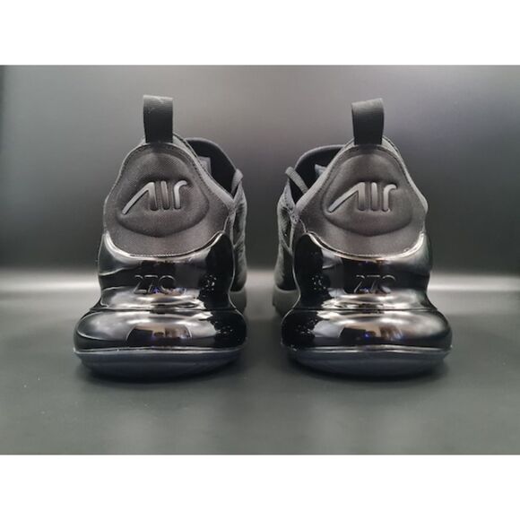 Nike Air Max 270. TRIPLE BLACK. SIZE 10 - AH8050-005